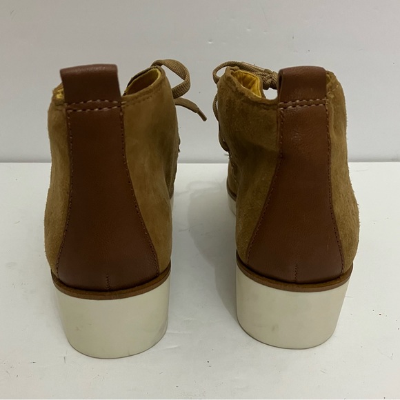 Ellen DeGeneres Botas Santero Tan Leather Wedge Boots NWOT - Picture 4 of 7